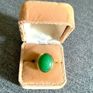 Vintage gold ring with stone 14k